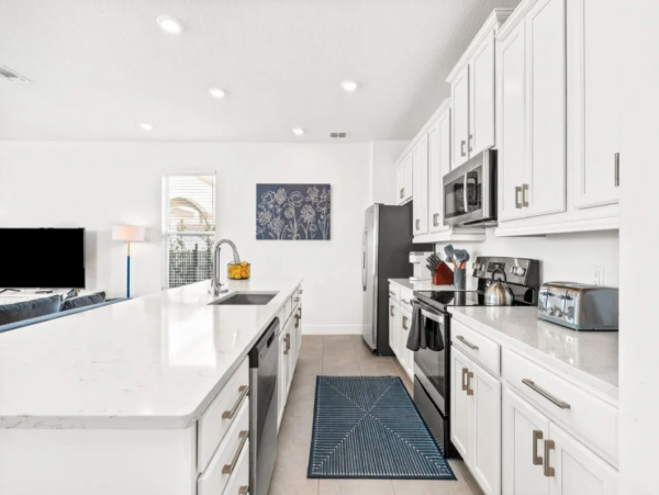 Luxury 4-Bedroom in Kissimmee- Perfect Family Getaway